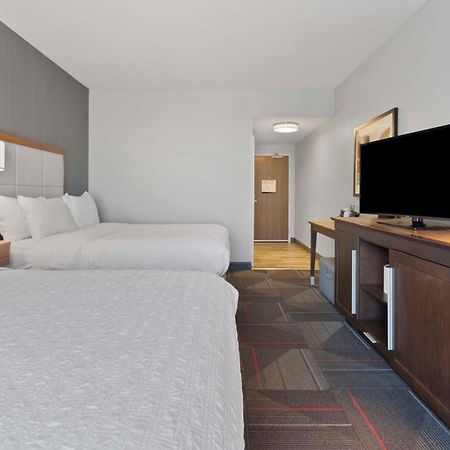 Hampton Inn & Suites Columbus Scioto Downs Bagian luar foto