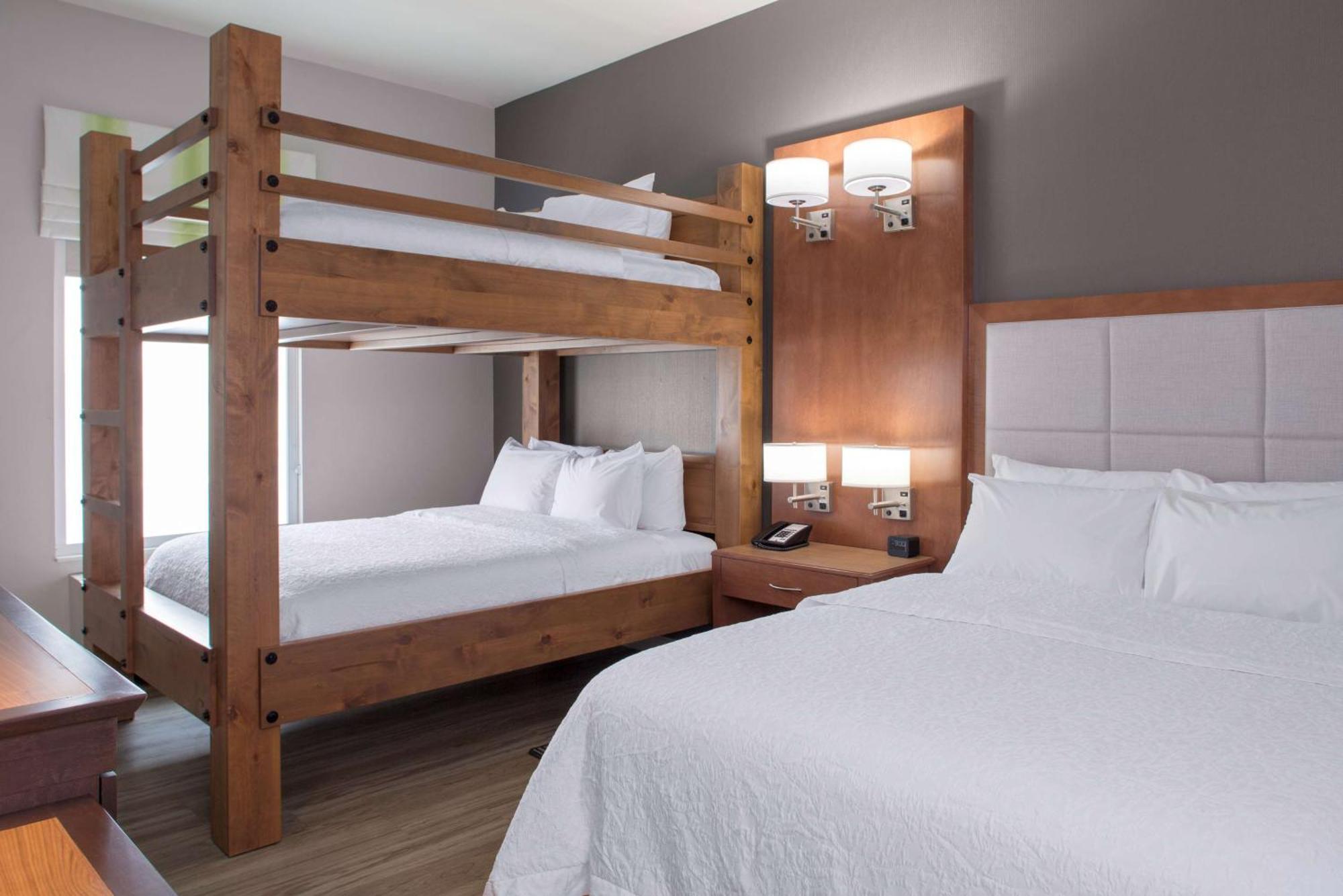 Hampton Inn & Suites Columbus Scioto Downs Bagian luar foto