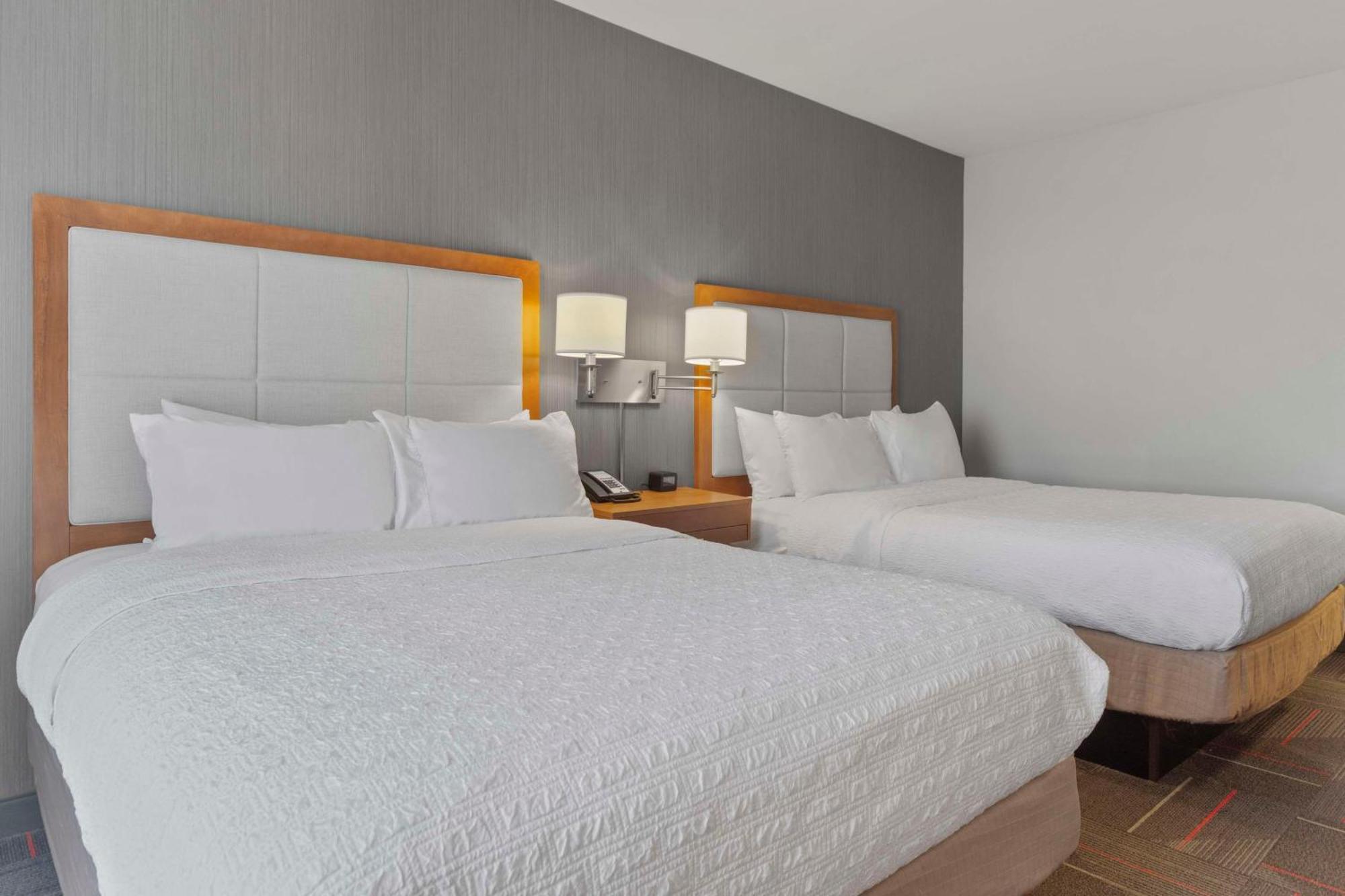 Hampton Inn & Suites Columbus Scioto Downs Bagian luar foto